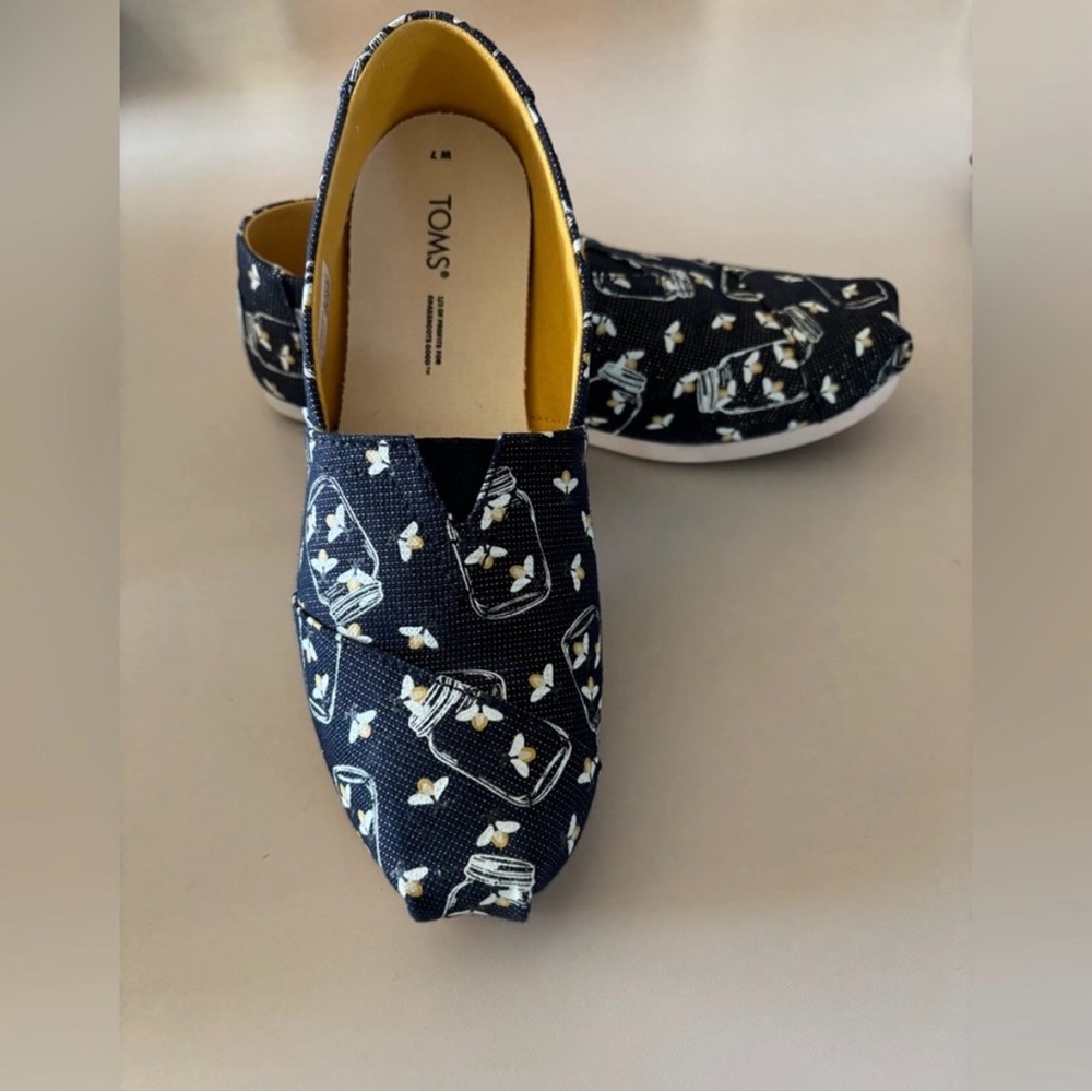 TOMS Women's Sneakers - Blue with Neon Green Patterns - Picture 3 of 5